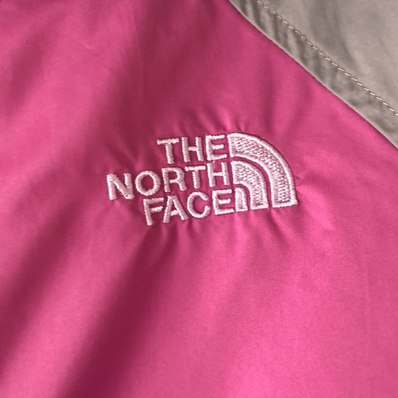 The North Face reversible hooded puffer - Picture 2 of 7